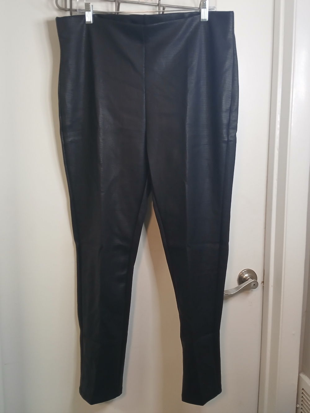 Black Croc Print Stretch Faux Leather Slim Fit Pull On Pants XL New!